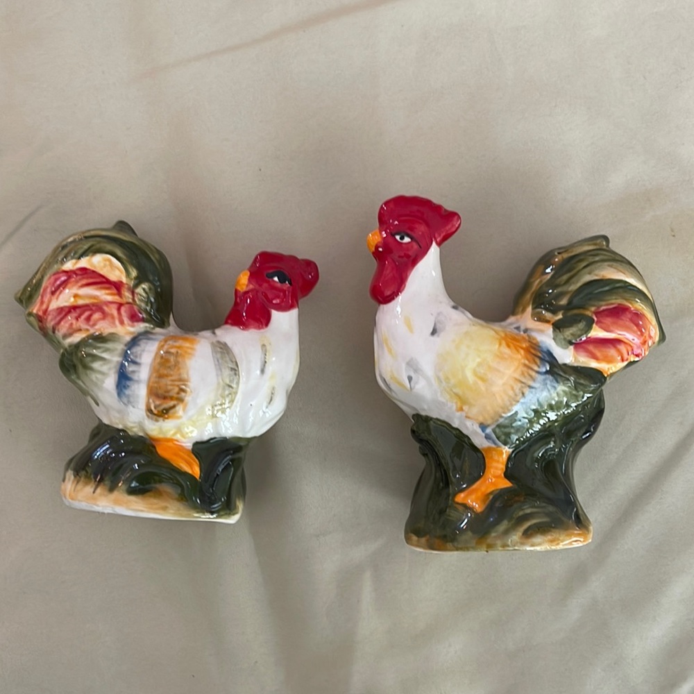 Rooster salt and pepper shakers